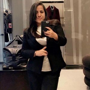 Meet your Posher, Joyce